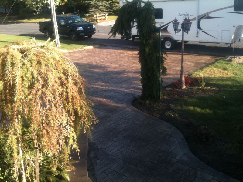 Entrée en béton estampé